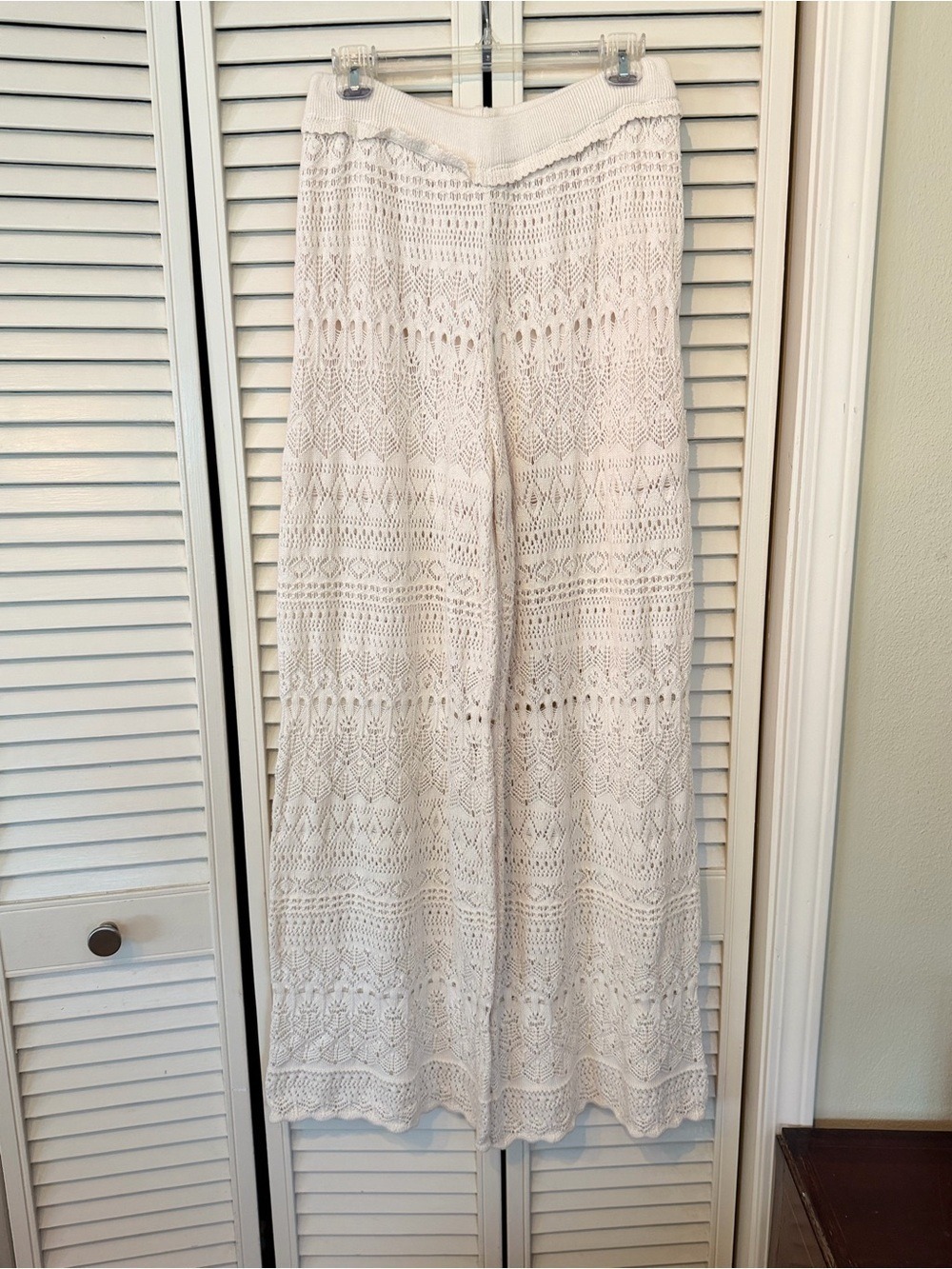 Miou Muse Cream Crochet Knit Wide Leg Pants Size Large NWT Boho Beach Resort